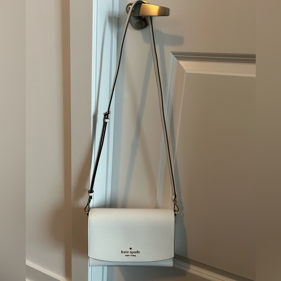 White Kate Spade Purse ♠️ 🤍 - Picture 9 of 10